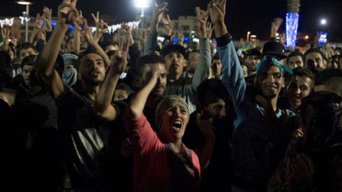 La población de Alhucemas protesta por la muerte del joven pescatero.