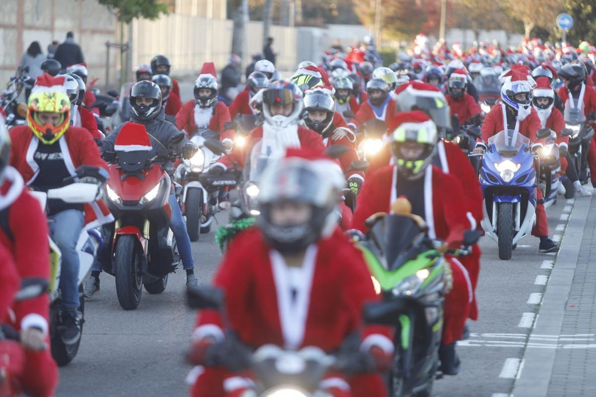 'Papanoelada' motera solidaria en València