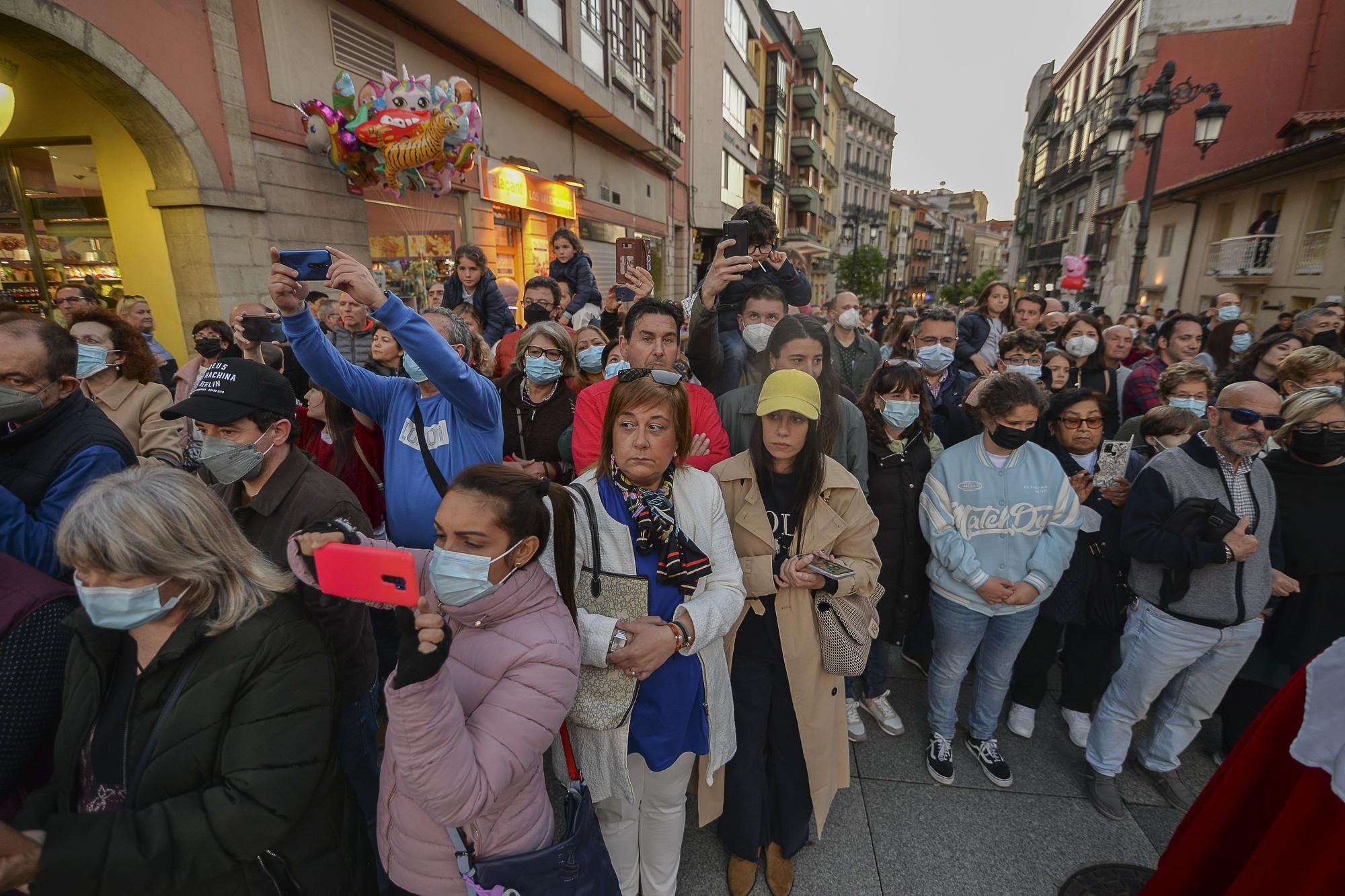 EN IMÁGENES: Los sanjuaninos protagonizan la procesión de la Tercera Palabra en Avilés