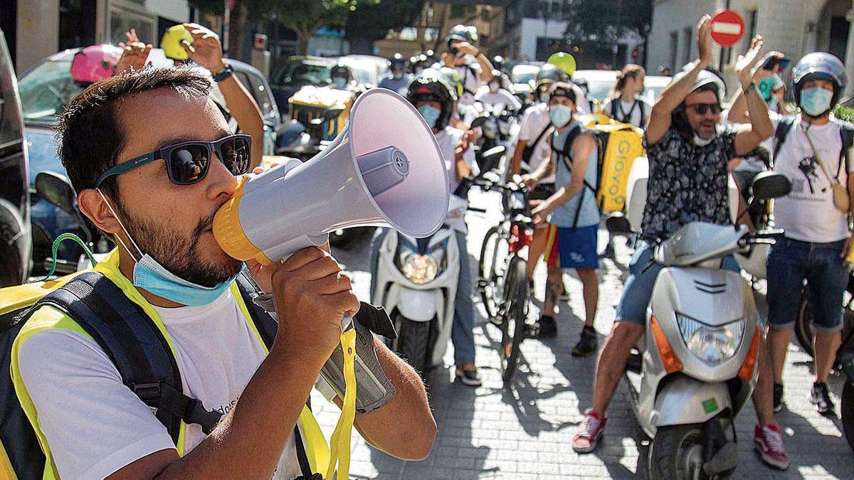 Ein Demonstrant bei den Protesten der Rider am 26. Juni in Palma de Mallorca