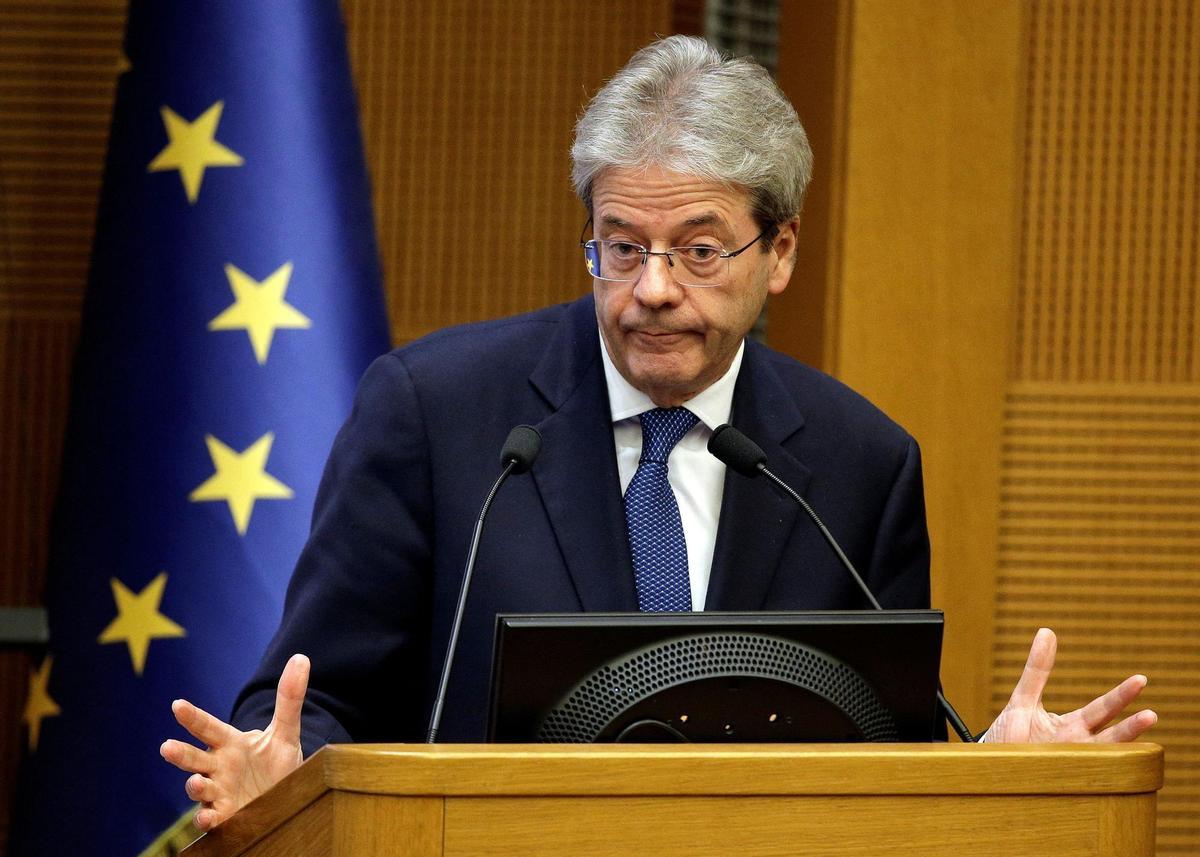 Paolo Gentiloni, comisario europeo de Economía, en la comisión mixta para la Unión Europea.