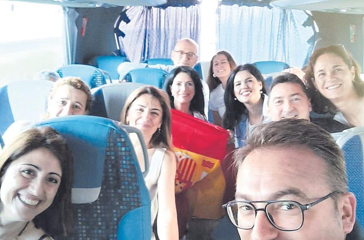 Una foto del interior del autobús de Ana recogido en el reportaje.