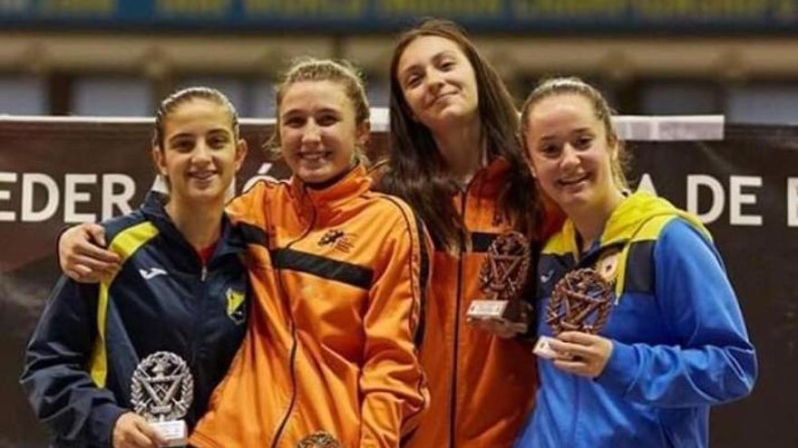 Laura Aznar de Vargas, subcampeona de España en Cadete de Esgrima