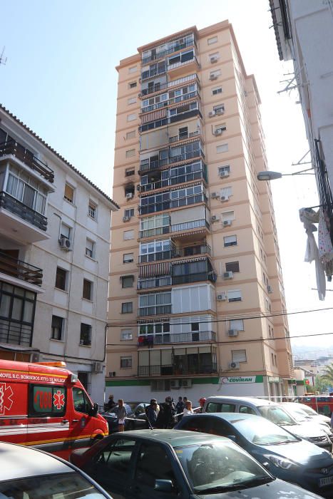 Las llamas se declaraban en la octava planta de un edificio situado en la Plaza de Ronda, en el distrito de Ciudad Jardín