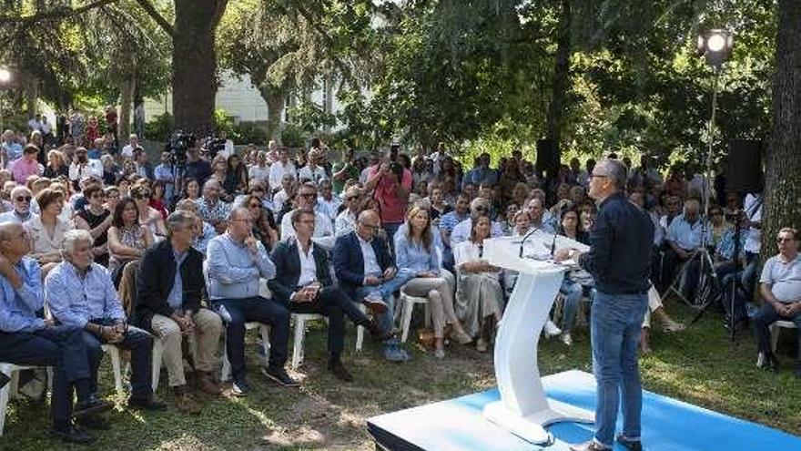 Un momento de la intervención del regidor y candidato. // Brais Lorenzo