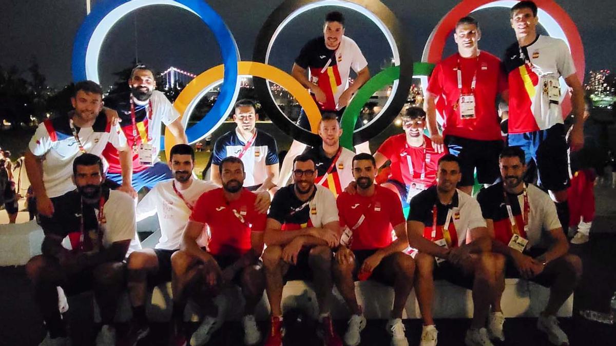 España vive con ilusión las horas previas a su debut