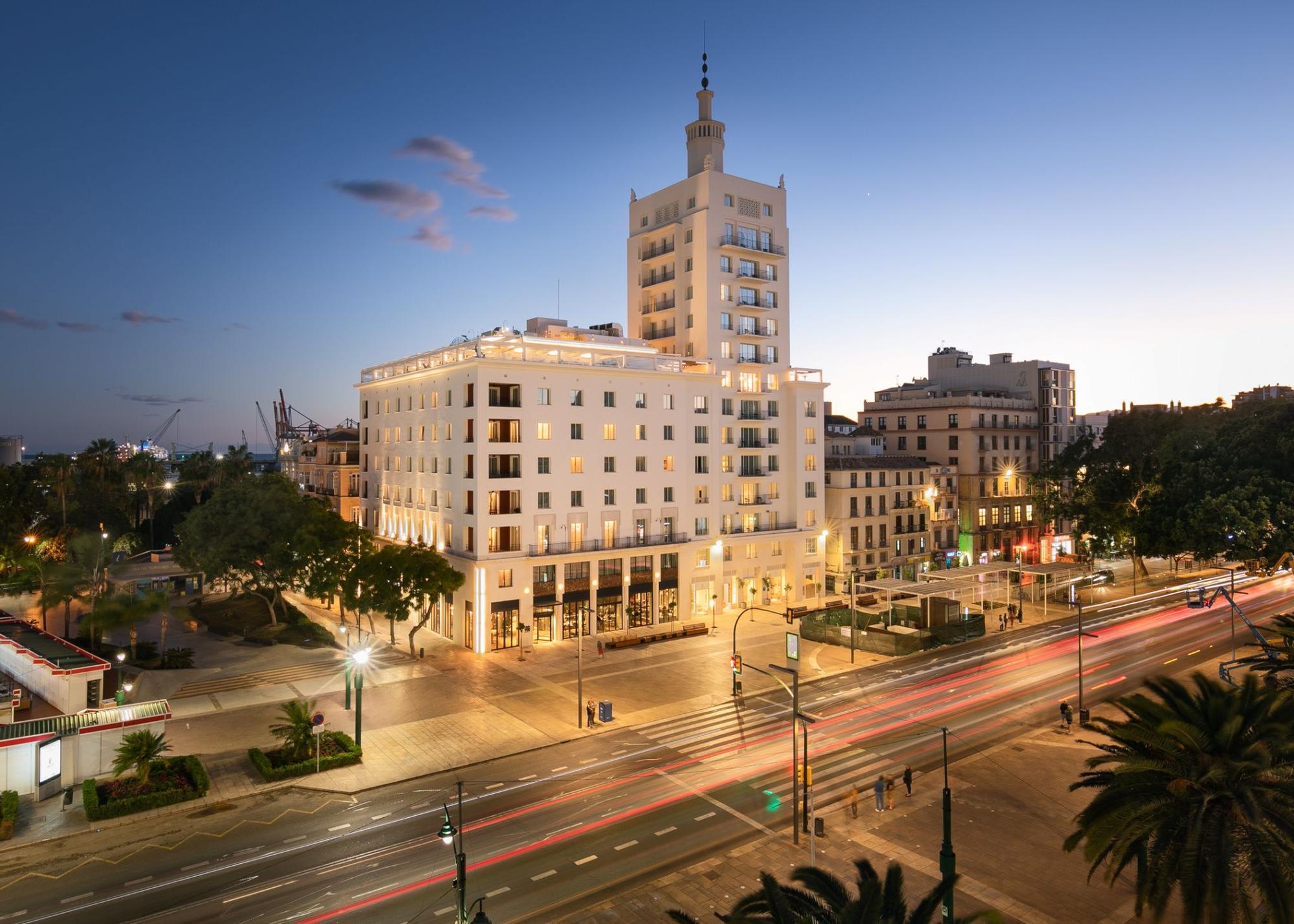 Así es el hotel Only You Málaga, en la torre de La Equitativa