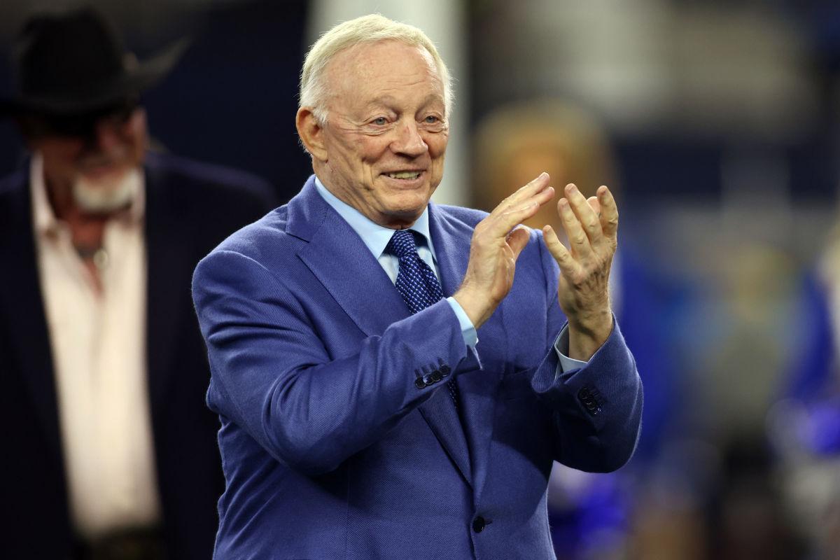 Jerry Jones hizo el negocio del siglo comprando a los Cowboys en 1989