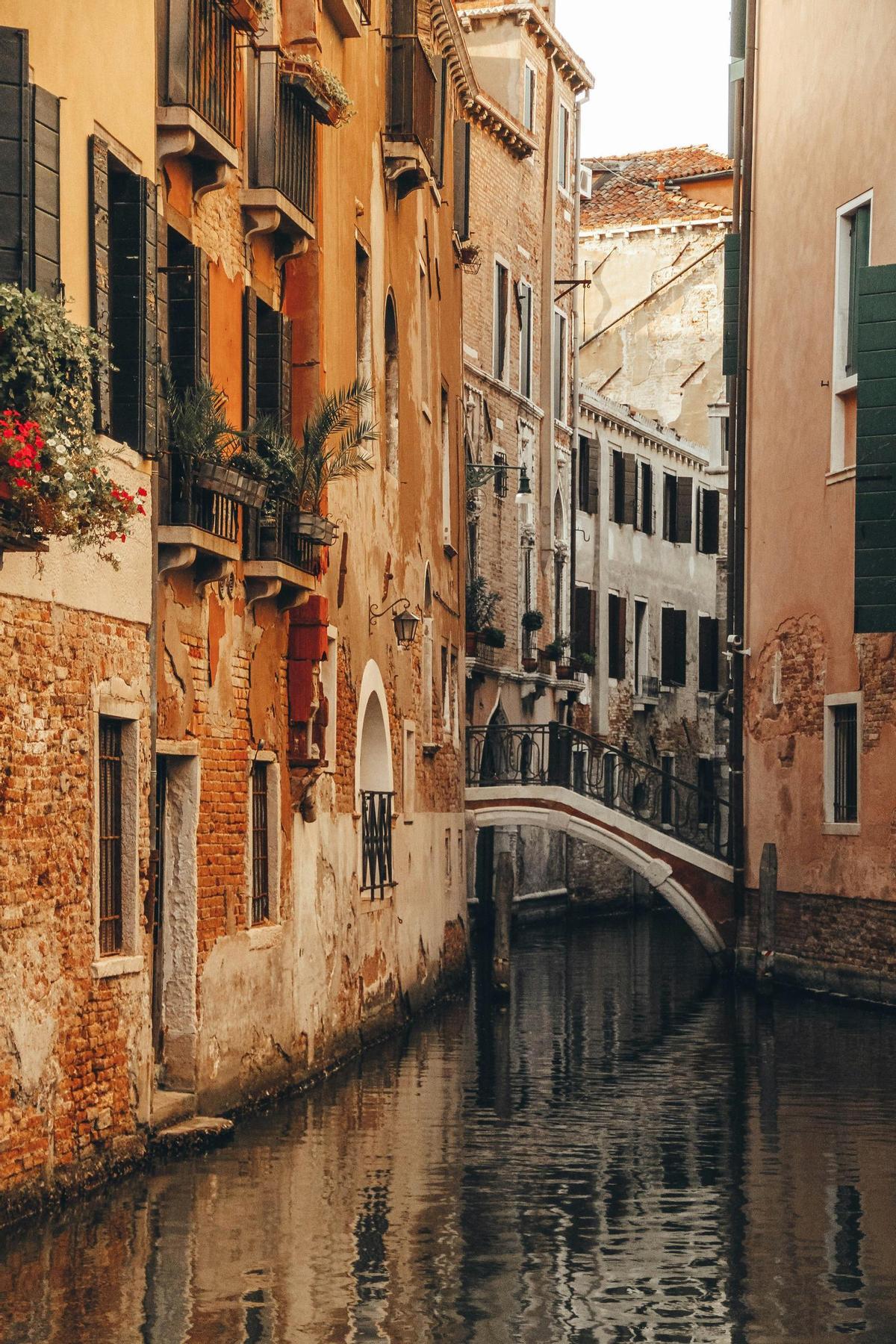 Las callejuelas de Venecia son tan impresionantes como sus canales principales