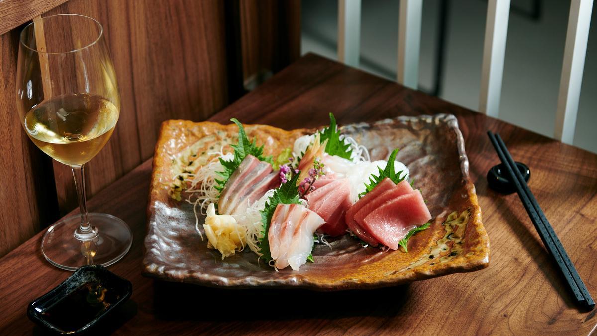Plato de 'sashimi' del restaurante Kintsugi.