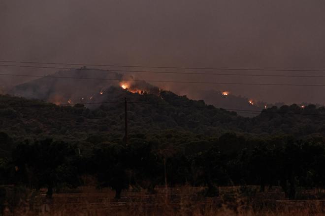 El incendio de la Vall d'Uixó (Castellón) está haciendo explotar restos de artillería de la Guerra Civil