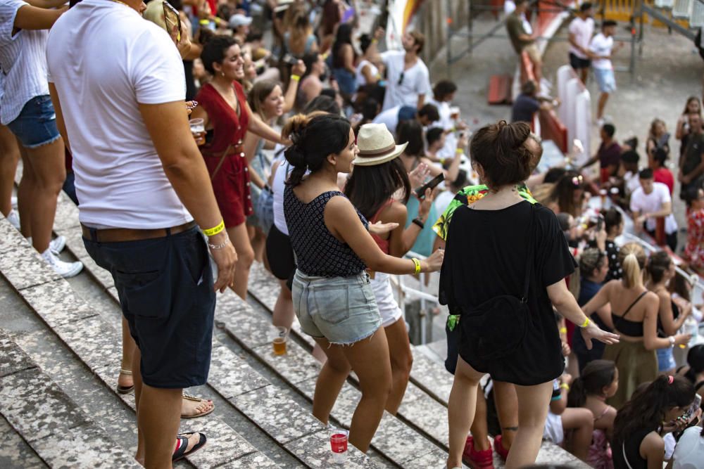 Festival de reguetón en Plaza de toros.