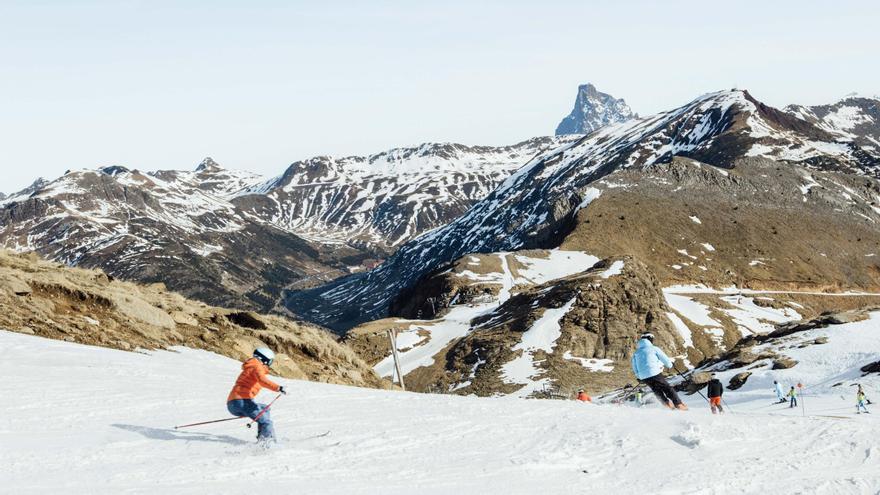 La FEDME considera &quot;indispensable&quot; que Aragón acoja competiciones de esquí debido a su impacto económico