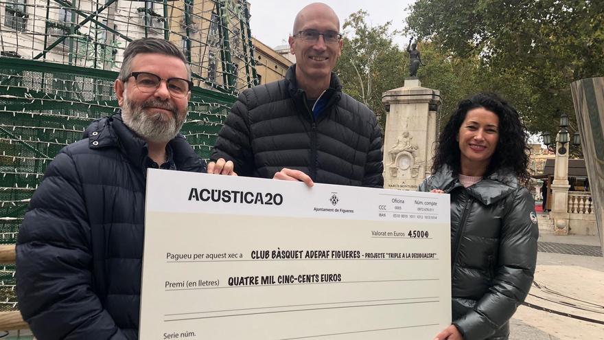 L&#039;Acústica dona 4.500 euros provinents del got solidari a un projecte d&#039;integració social del club bàsquet Adepaf