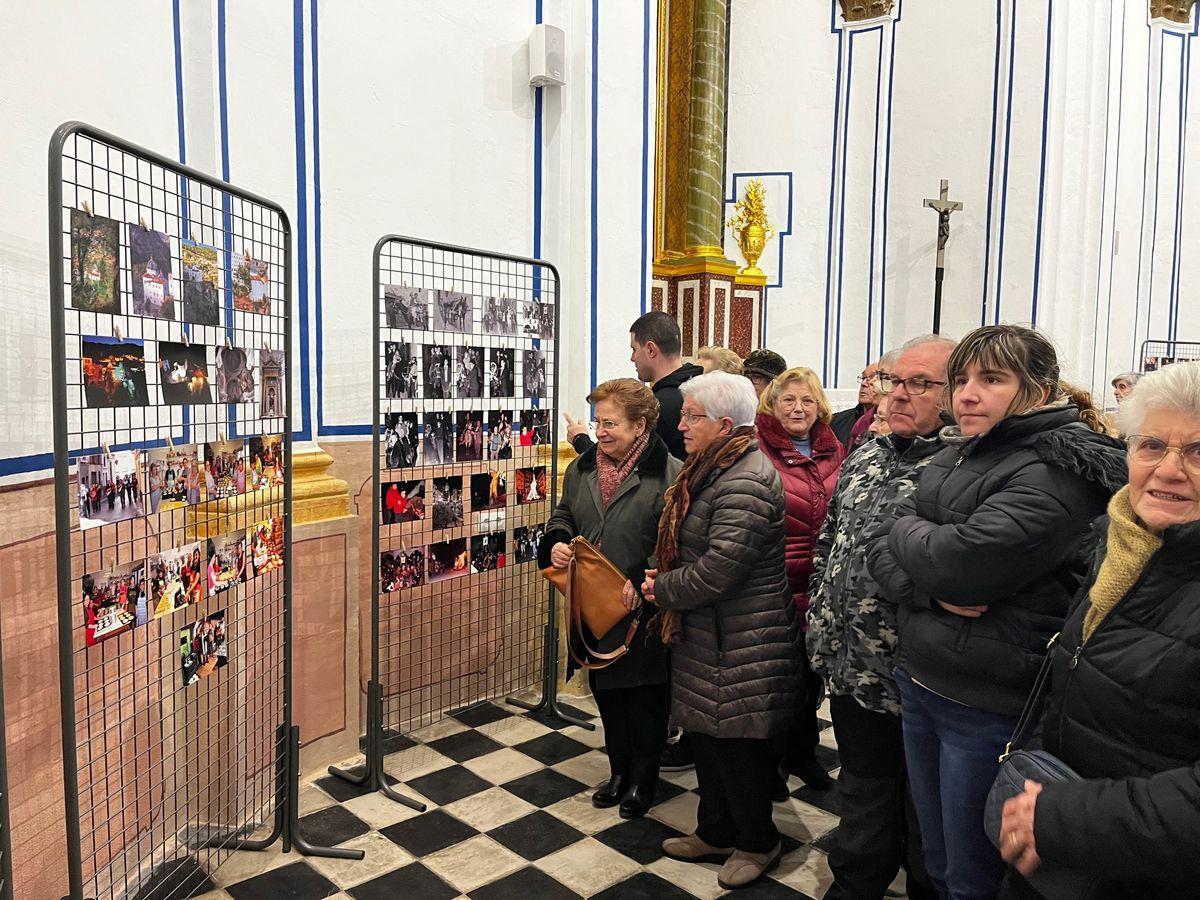 Este sábado también se inauguró una exposición sobre la ermita de Sant Antoni de Llucena.