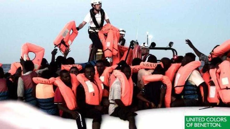 Imagen de la campaña de Benetton con migrantes del &quot;Aquarius&quot;