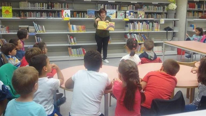 La Biblioteca se acerca a los alumnos de 4 y 5 años de Silla