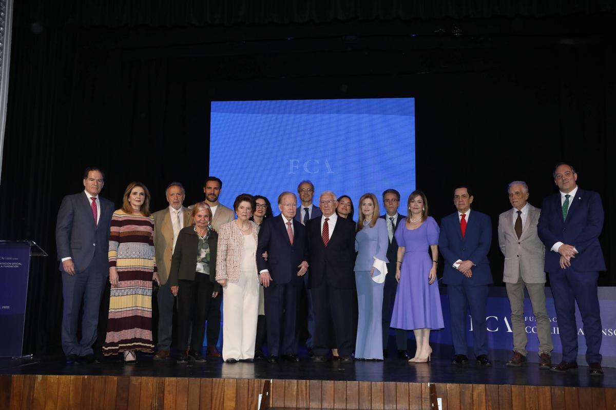 EN IMÁGENES: Presentación de la Fundación Corripio Alonso en el teatro Riera de Villaviciosa