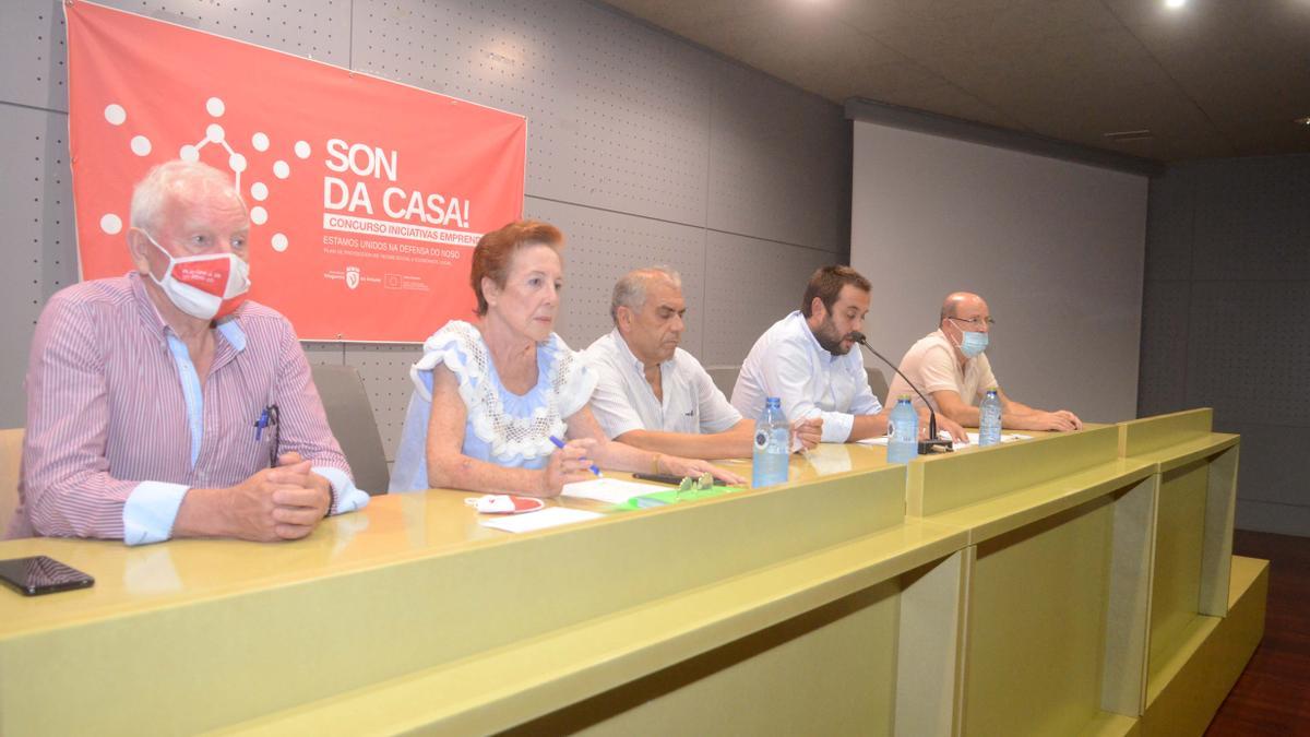 Carmen Consuelo Álvarez durante una asamblea del club en el Auditorio.