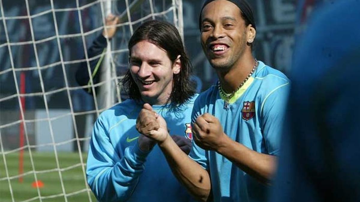 Ronaldinho y Messi en un entrenamiento