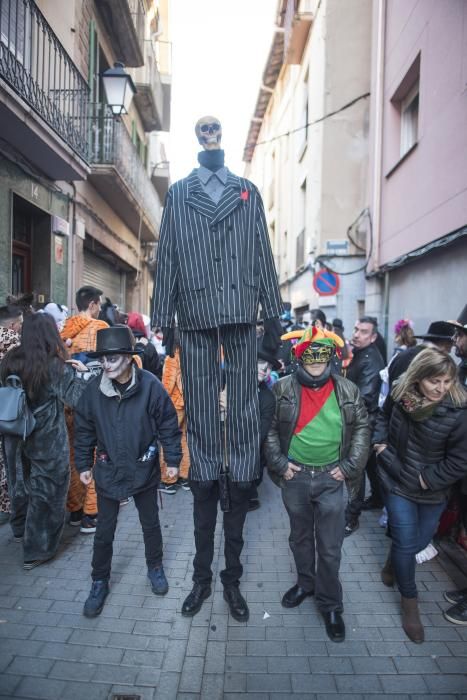 Set mil persones desborden els carrers de Sallent en un Carnaval multitudinari