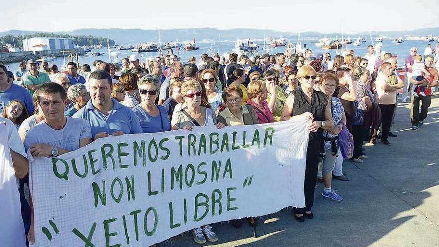 El Parlamento gallego aprueba exigir a la UE que no prohíba el &#039;xeito&#039; en 2015