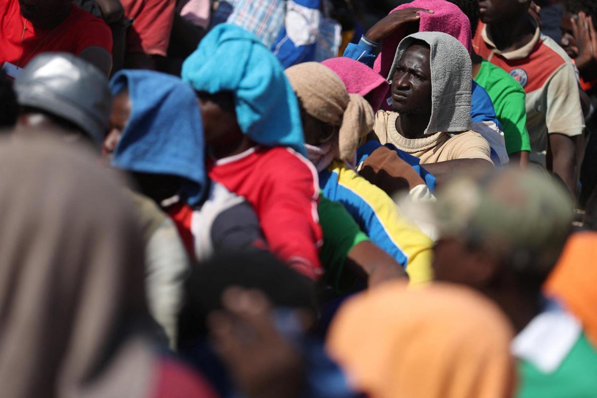 Lampedusa, colapsa tras la llegada de 6.000 inmigrantes en 24 horas