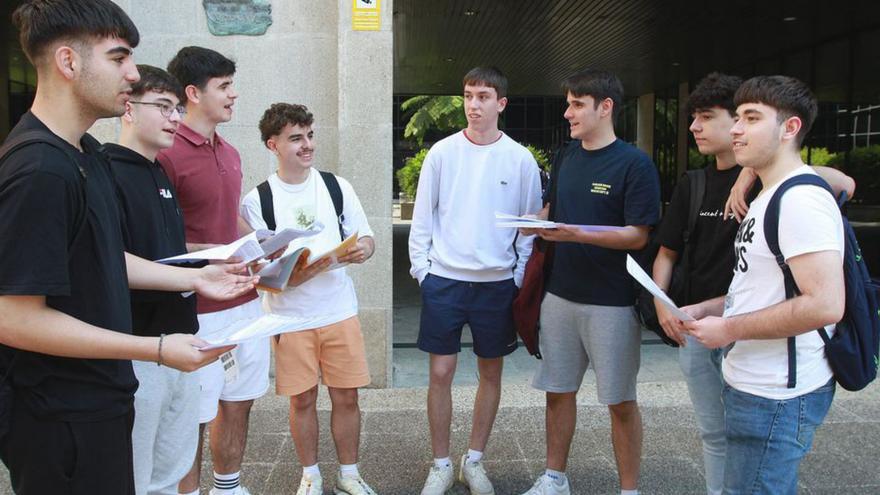 El Campus de Ourense cubre la matrícula en cuatro grados más y admite alumnos en otros cuatro