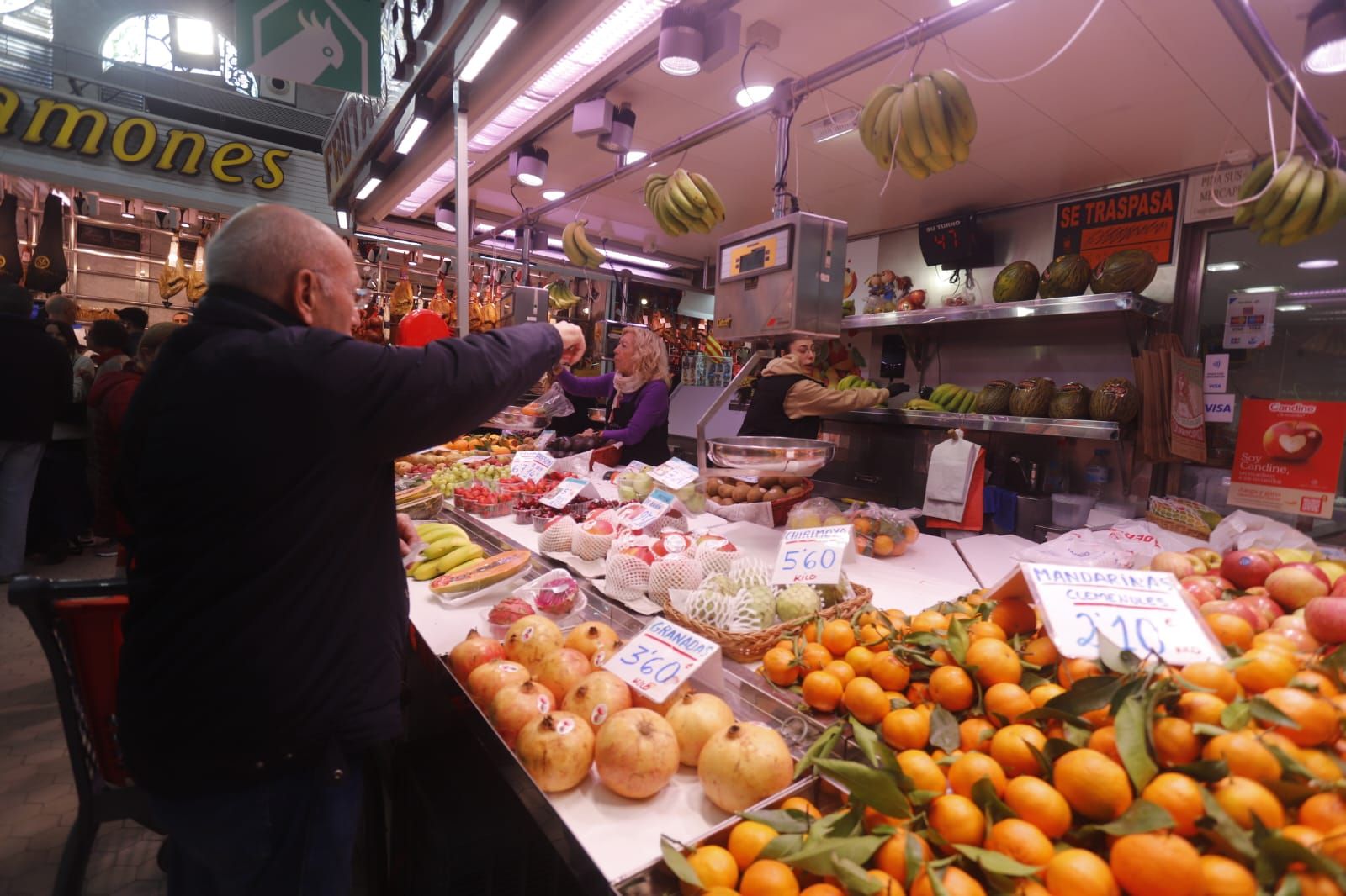 València, a rebosar con las compras de última hora