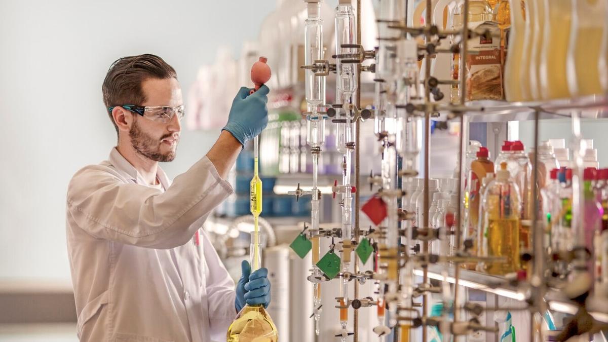 VÍDEO | Persán: el oro mundial del detergente y el cuidado personal tiene acento sevillano