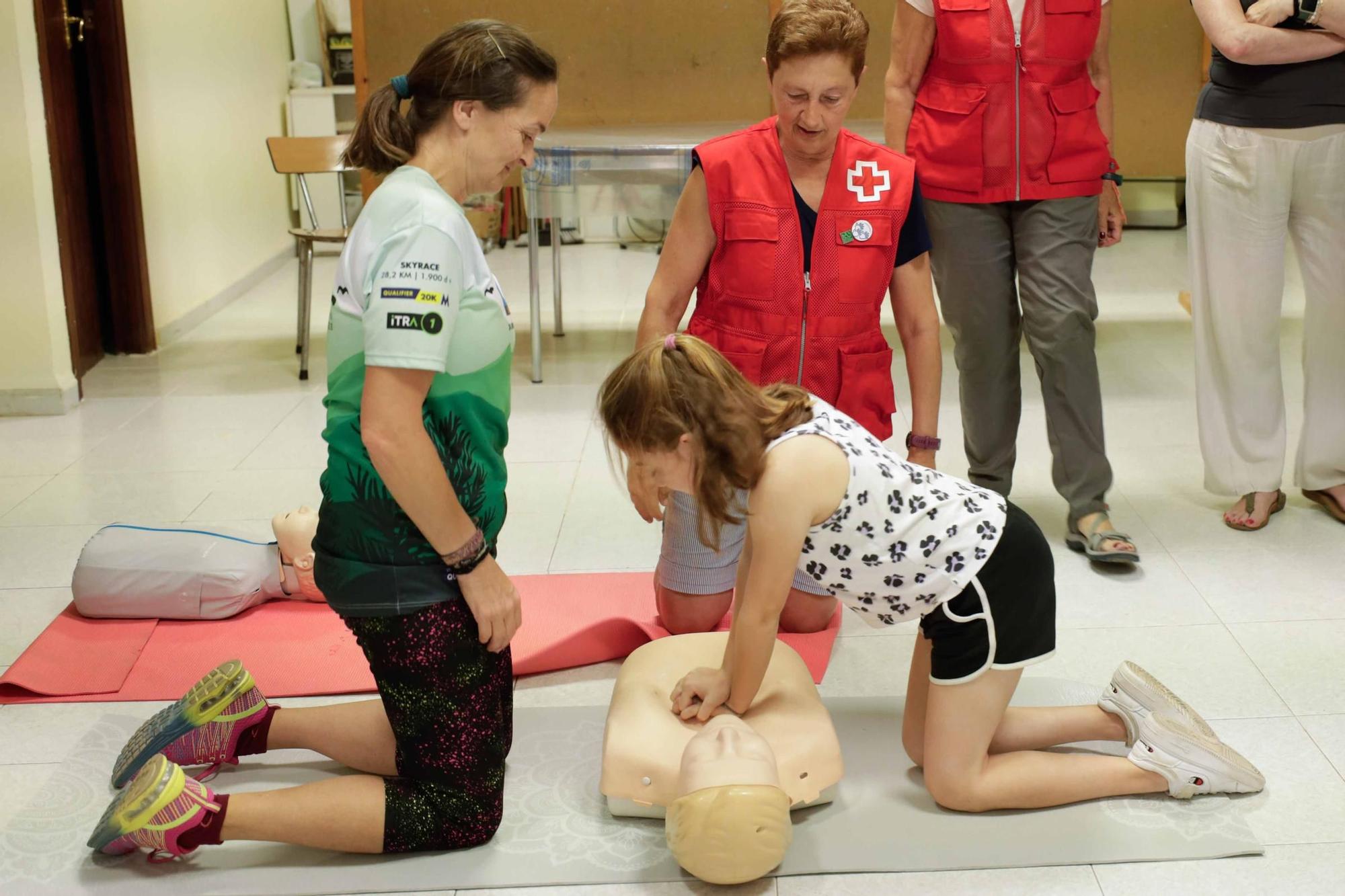 Les millors imatges del taller de primers auxilis a l’AAVV Séquia Major de Vila-real