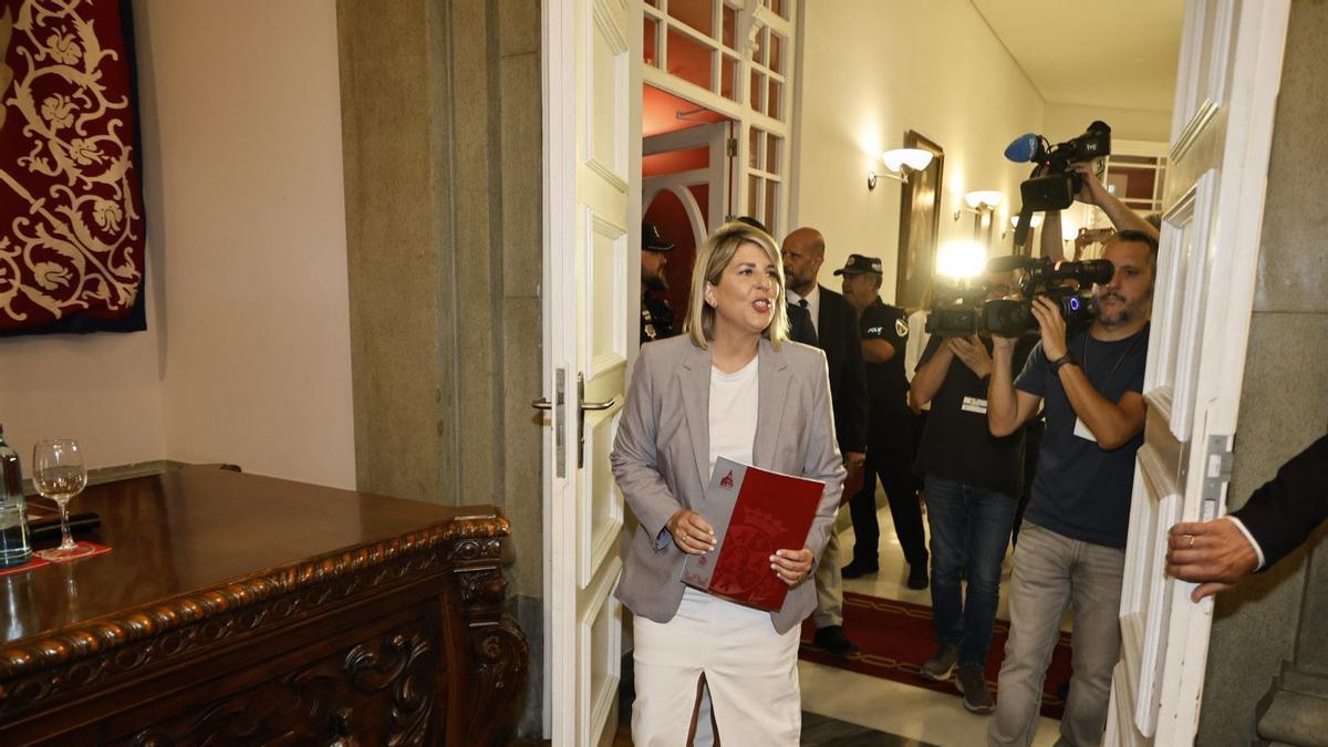 Noelia Arroyo, llegando al Pleno de la moción de censura de Cartagena