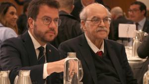 El president Pere Aragonès y el exconseller Andreu Mas-Colell.