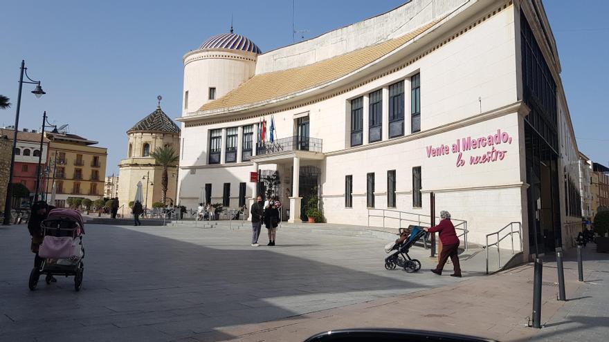 El Ayuntamiento de Lucena estudia la remodelación del mercado de abastos