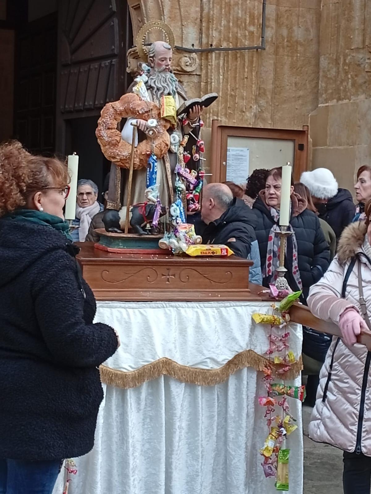 Procesión y bendición de animales en Moraleja del Vino