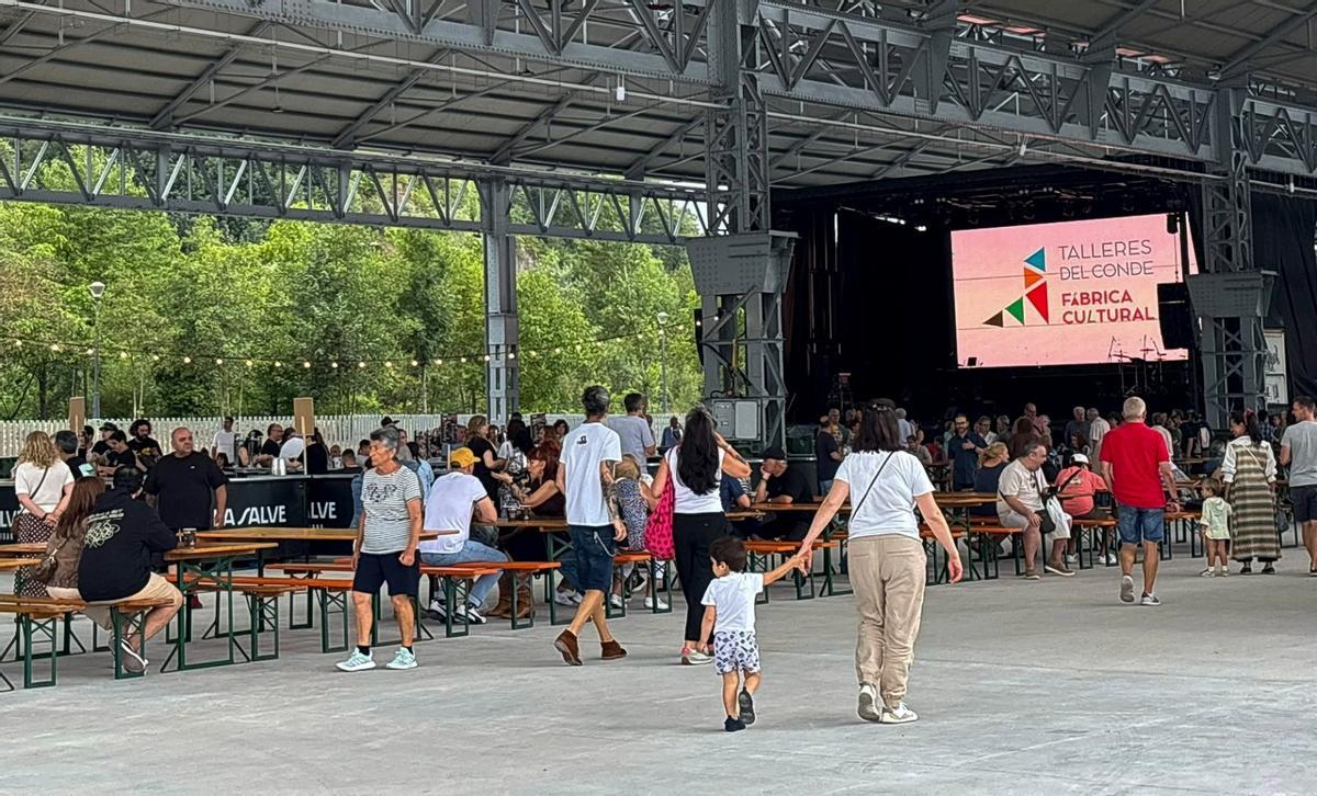 Ambiente en el nuevo recinto durante la tarde.