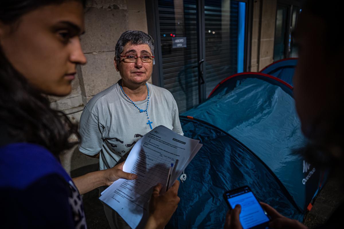 Arrels recuenta a las personas durmiendo en la calle en Barcelona