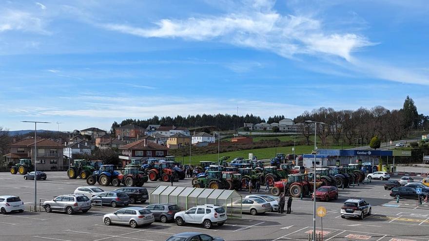 Así se han concentrado los tractores en Lalín
