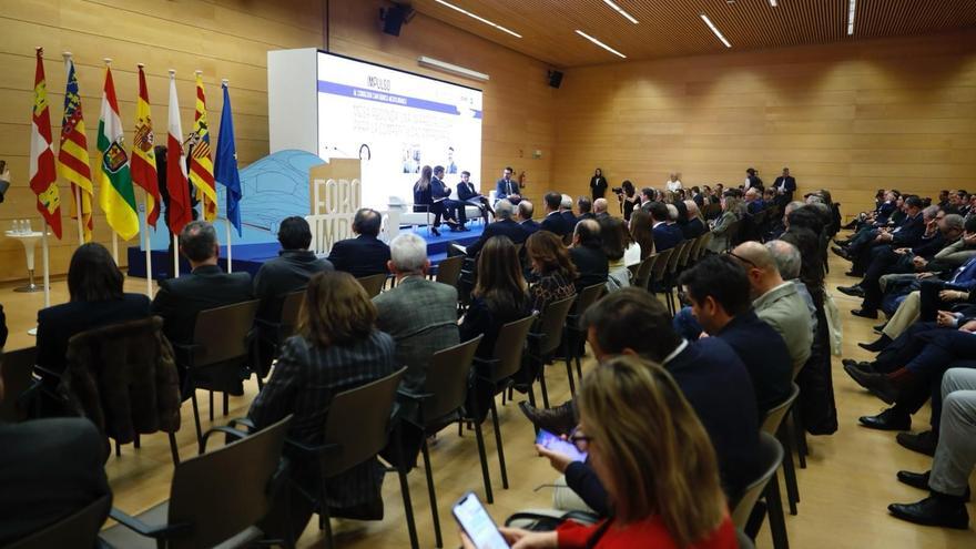 El foro de Logroño exige al Ministerio de Transportes priorizar el corredor Cantábrico-Mediterráneo