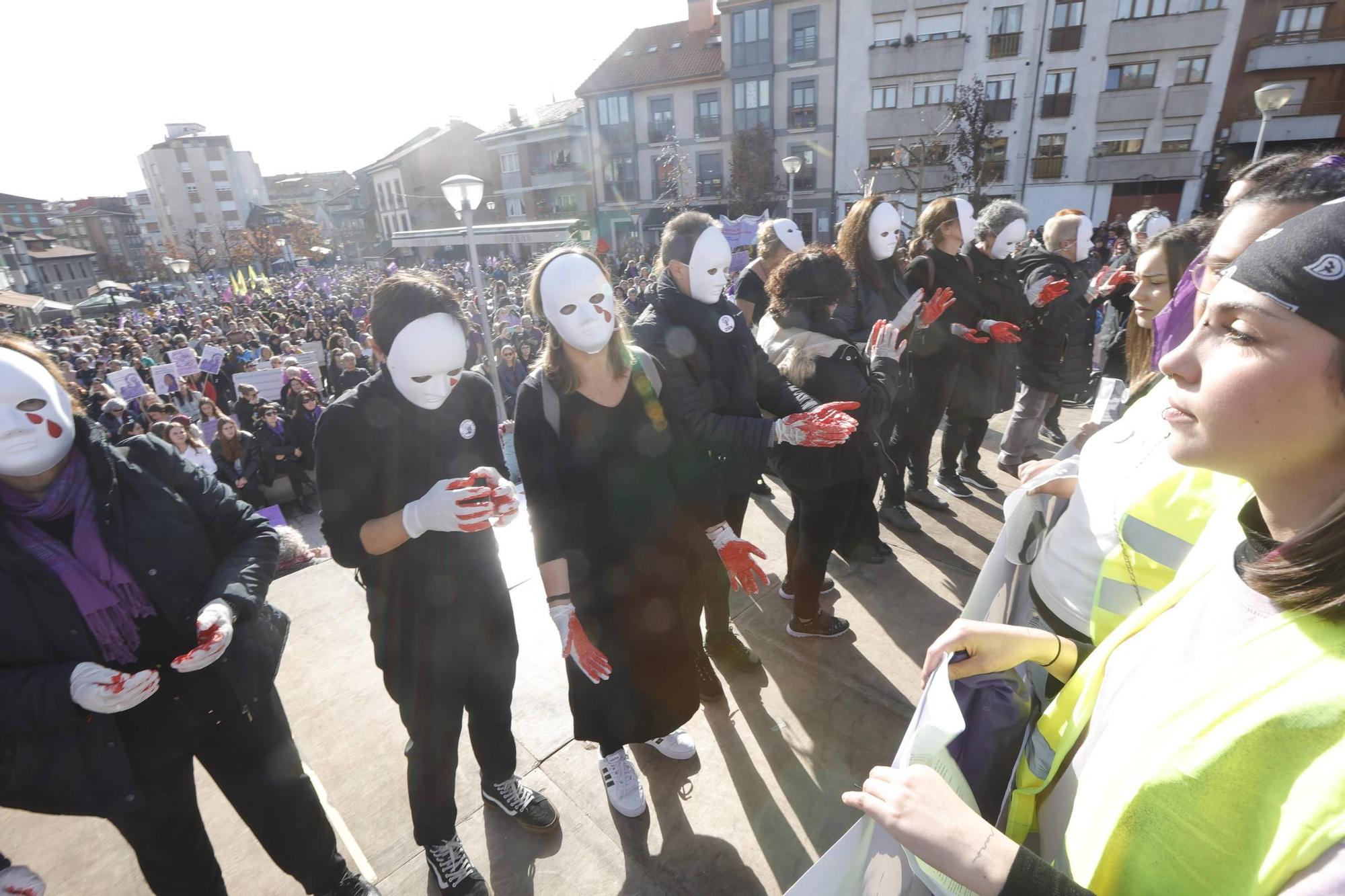 Así fue la manifestación del 25N en Pola de Siero