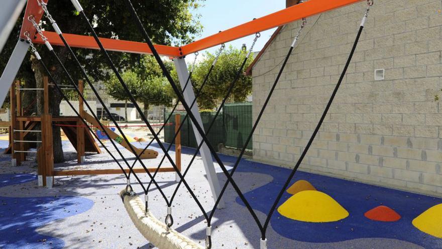 El parque infantil de A Bandeira reabre hoy con una fiesta tras su remodelación