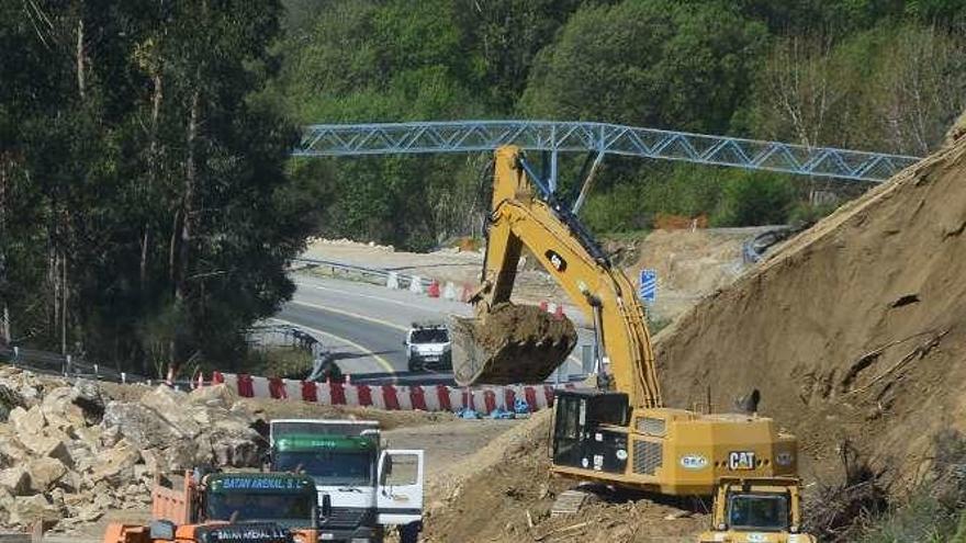 Prueban la pasarela de Domaio y los vecinos piden explosiones limitadas en  Meixueiro - Faro de Vigo