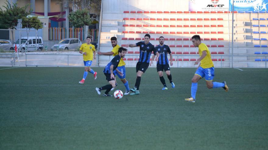 El Elda Industrial perdió en casa ante el Orihuela B.