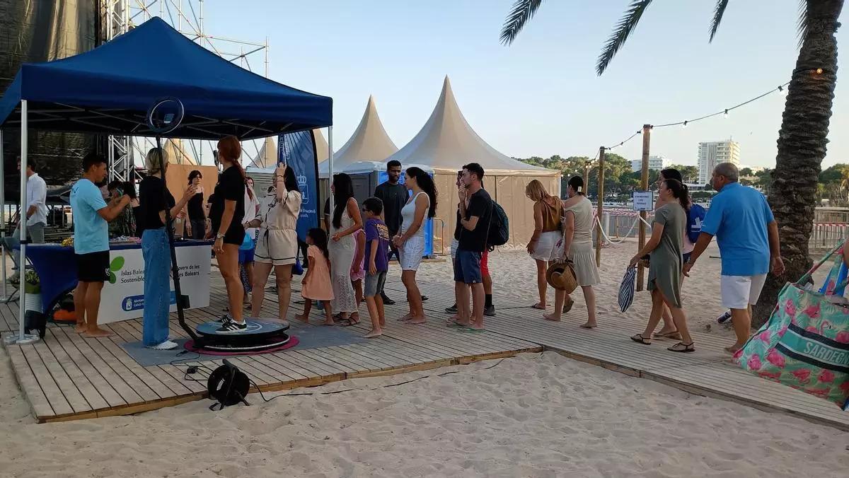 Magaluf weiht neue Promenade mit spektakulärer Drohnenshow ein
