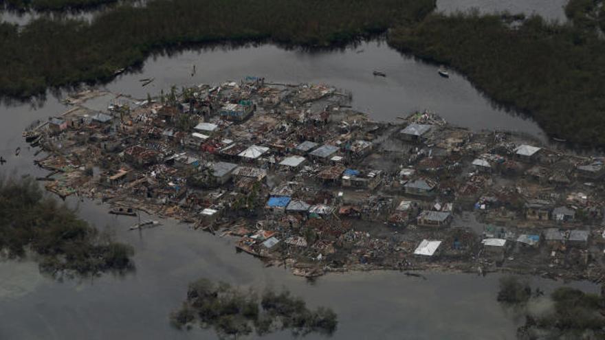 Matthew deja al menos 339 muertos tras su paso por el Caribe