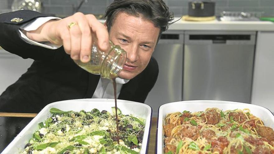 Jamie Oliver quiebra y cierra sus restaurantes