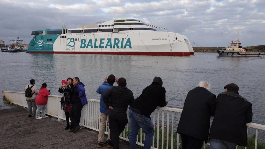 Así el es nuevo ferri para Balearia botado en Gijón: 126 millones de euros de inversión