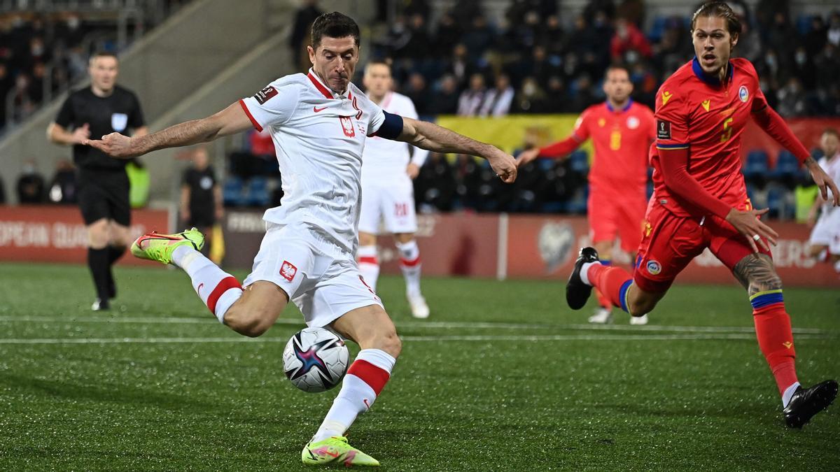 Lewandowski dispara a puerta en Andorra.