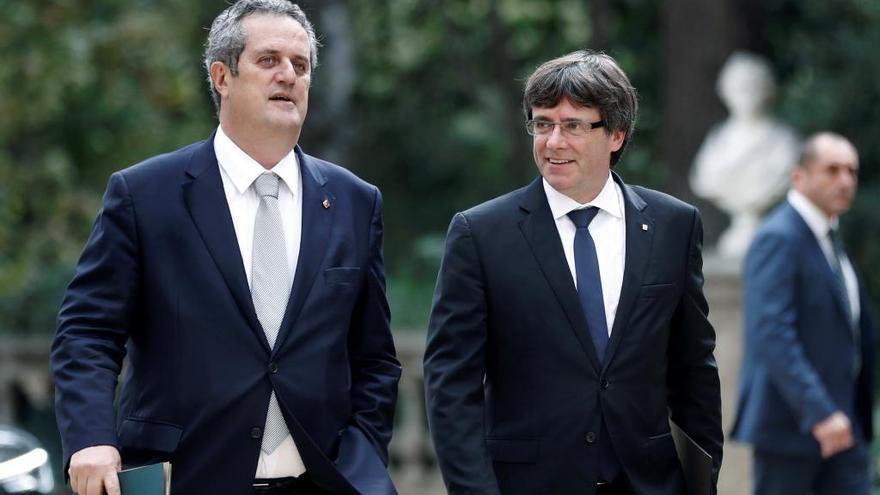 Joquim Forn junto a Carles Puigdemont.