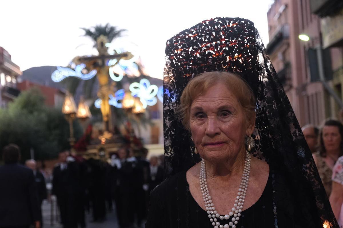 Traje de gala para participar en la procesión del patrón de Elda.